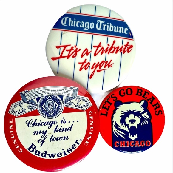 Aesthetic vintage pins / buttons for jacket / bag